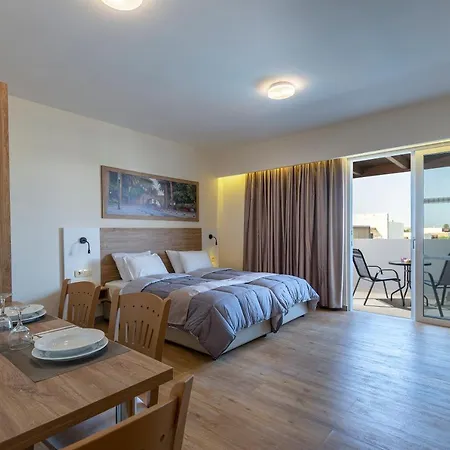 מלון Pelopas 4*