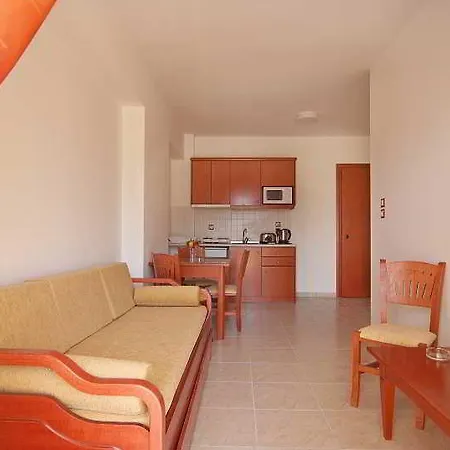 מלון Pelopas 4*