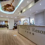 Pelopas 4*