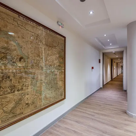 Pelopas Hotel 4*