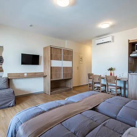 酒店 Pelopas Tigaki